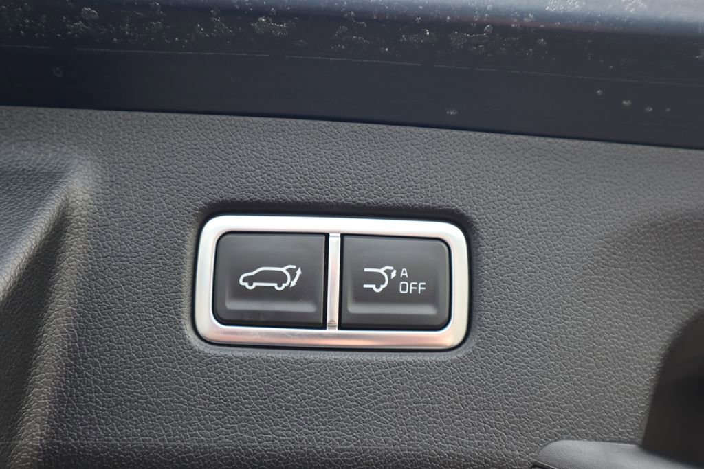 Used 2025 Kia Sorento SX image 39