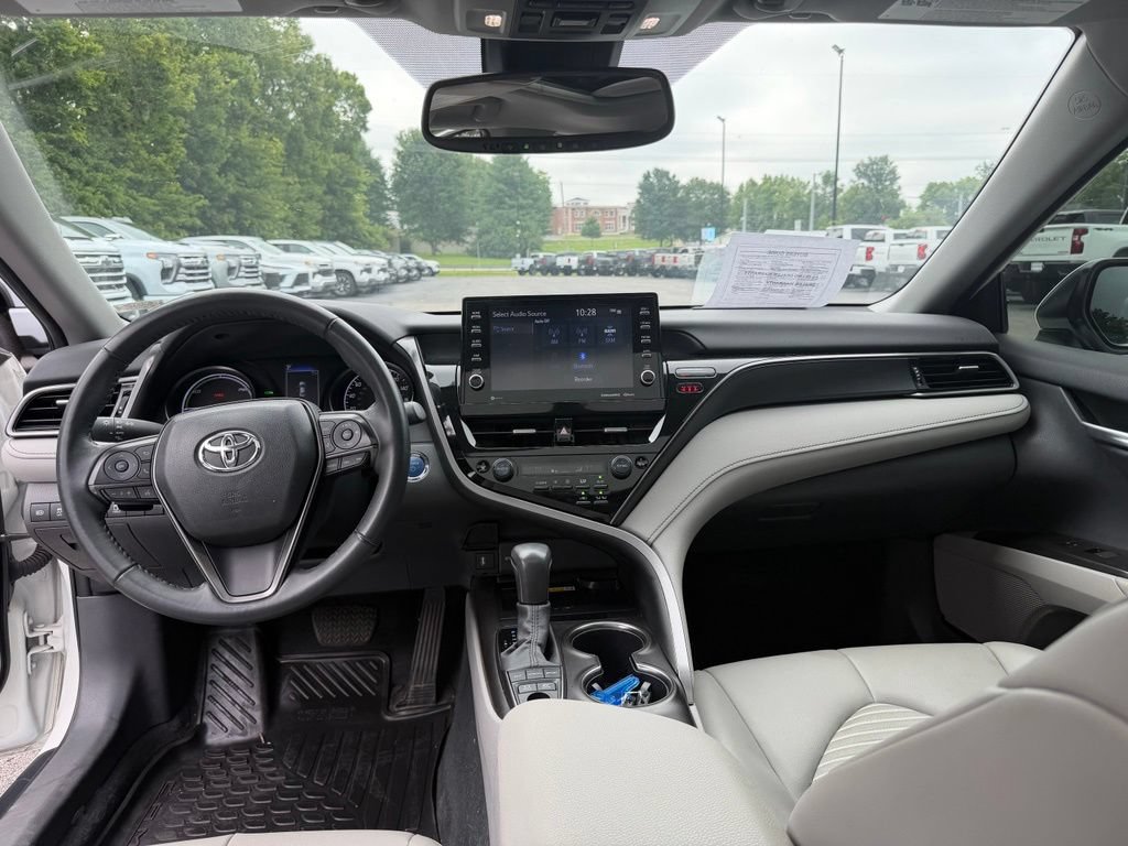 Used 2023 Toyota Camry SE w/ Audio Upgrade Package FWD image 7