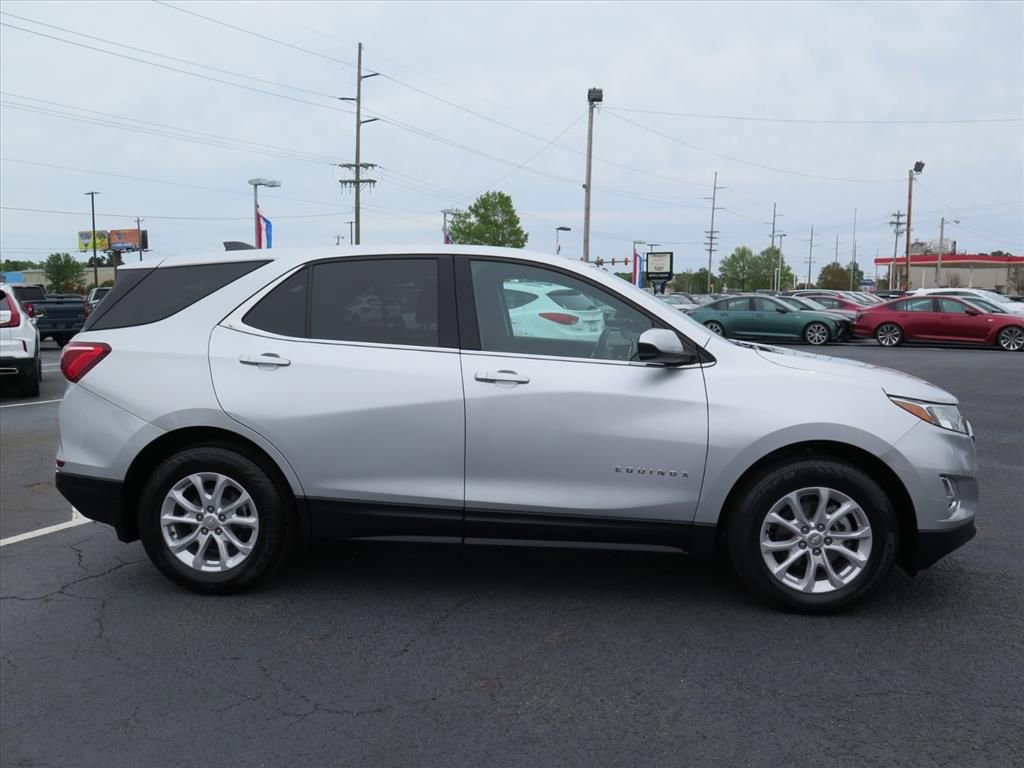 Used 2020 Chevrolet Equinox LT image 2