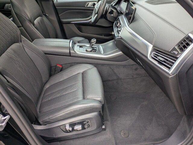 Used 2021 BMW X5 M50i image 31