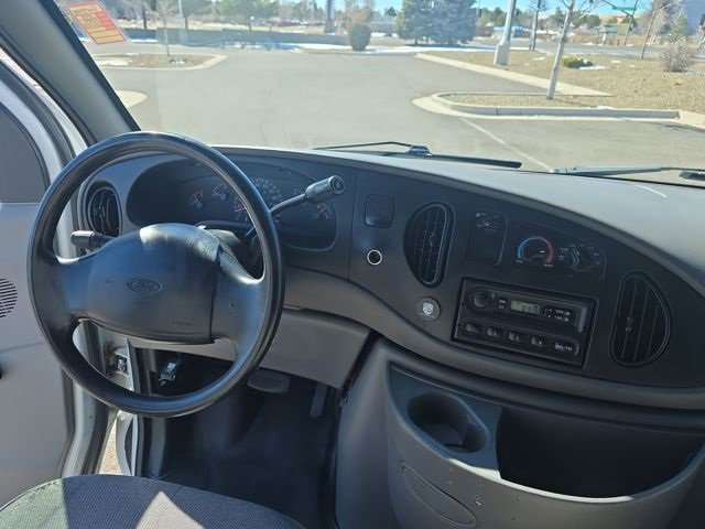 Used 1998 Ford E-150 and Econoline 150 image 16