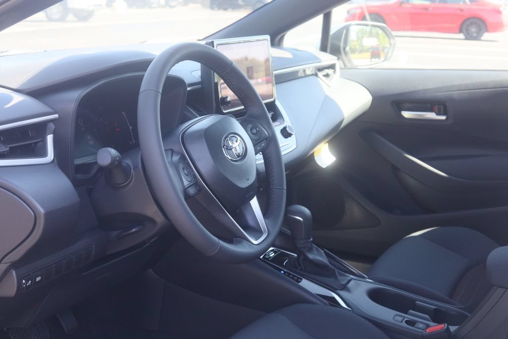 Used 2025 Toyota Corolla LE AWD/4WD image 13