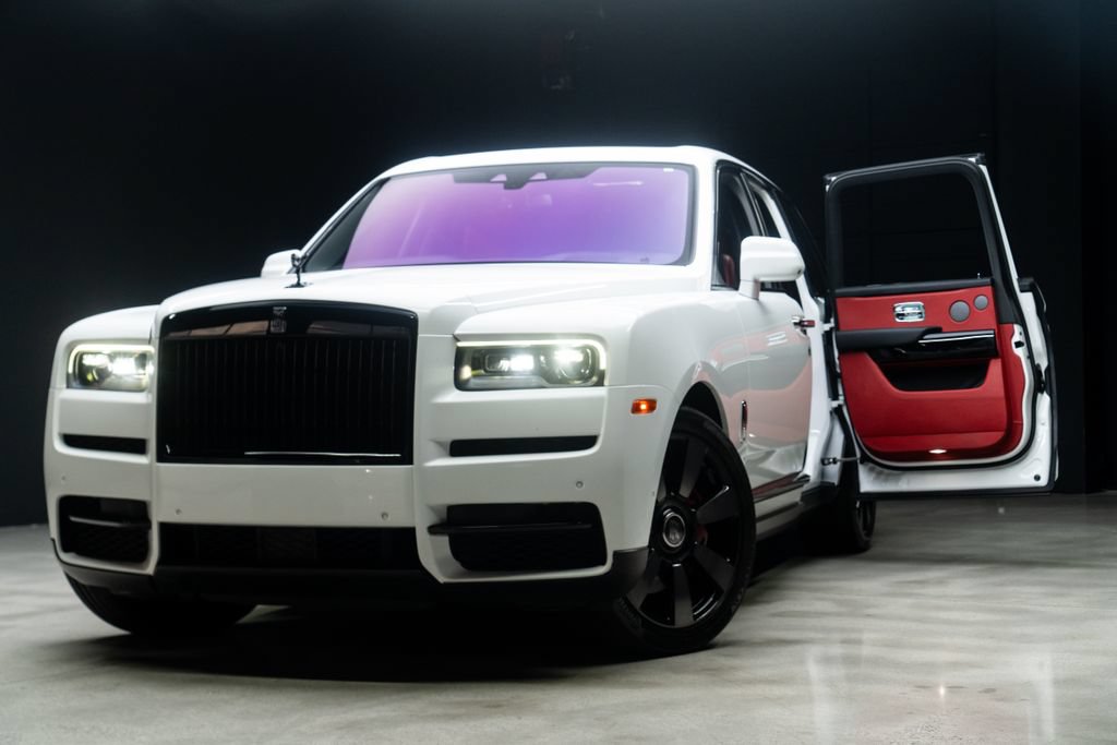 Used 2022 Rolls-Royce Cullinan AWD/4WD image 2