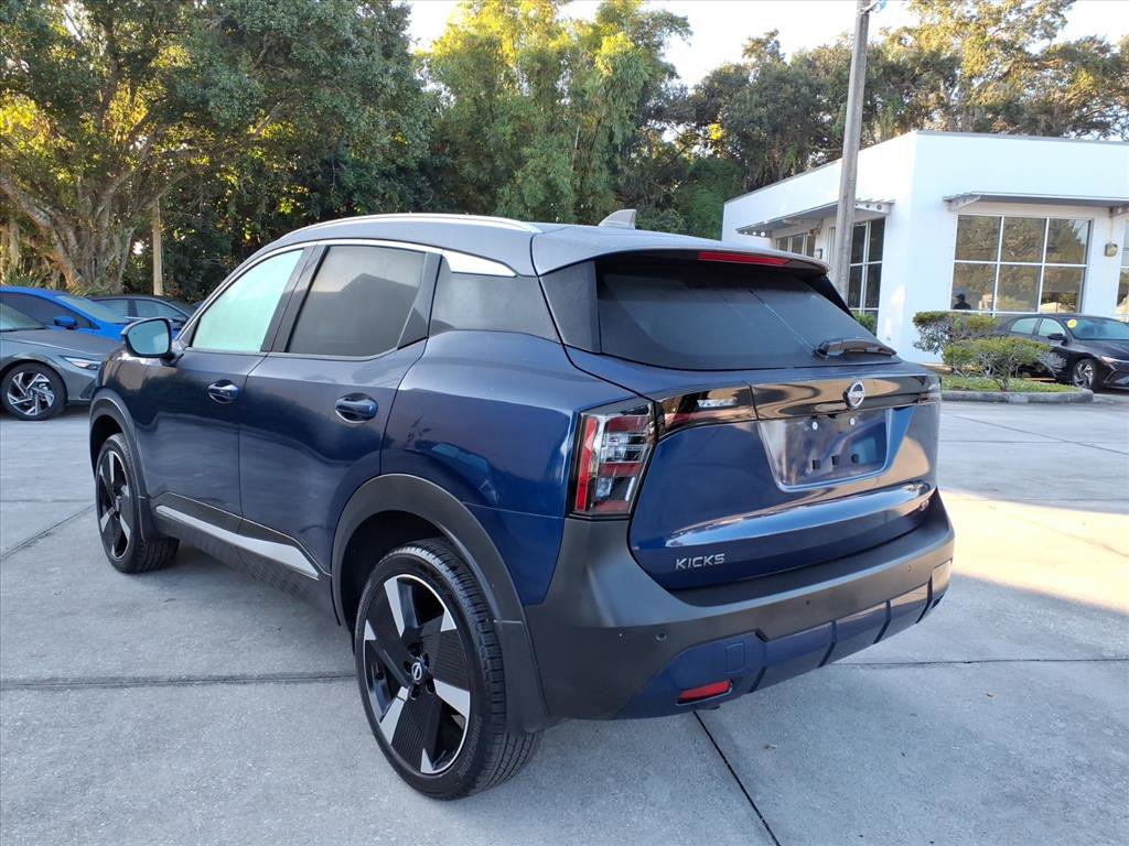 Used 2025 Nissan Kicks SR image 6