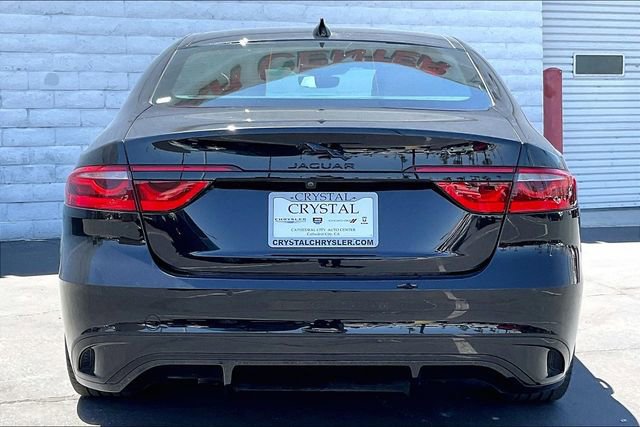 Used 2024 Jaguar XF R-Dynamic SE RWD image 3