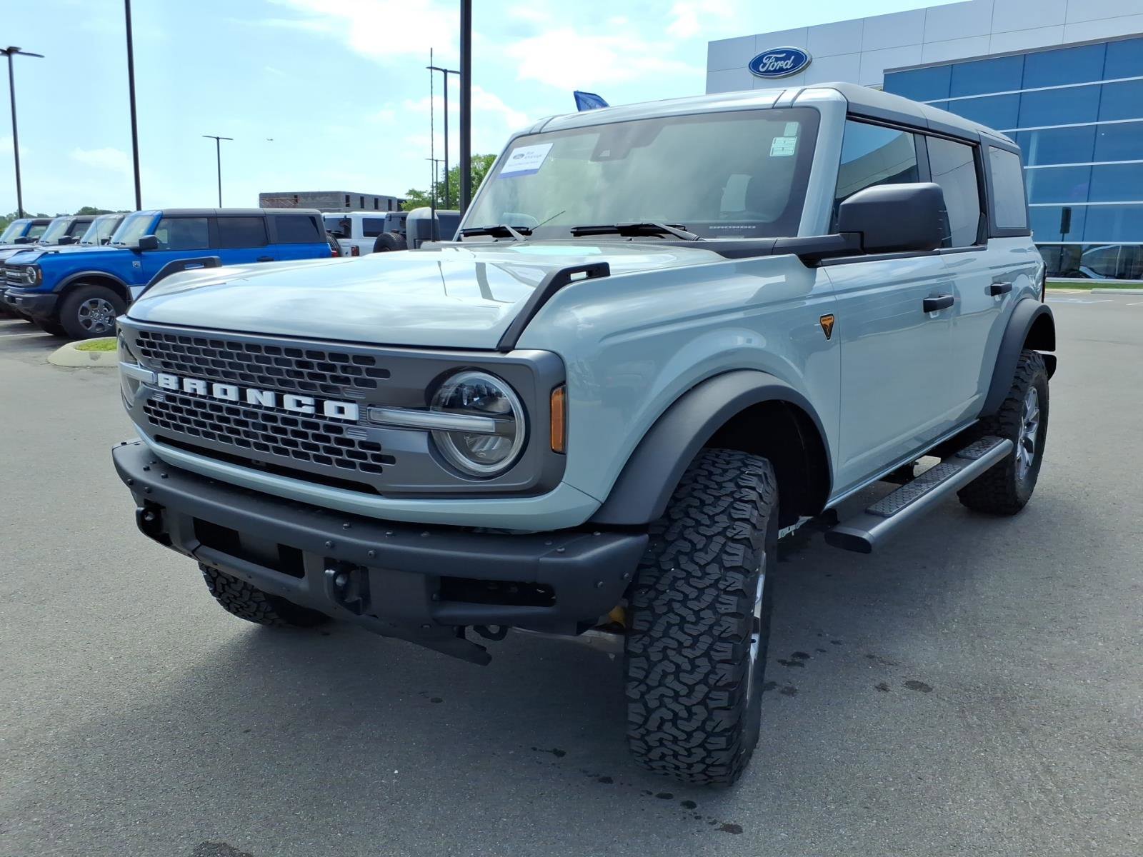 Certified 2024 Ford Bronco Badlands image 7