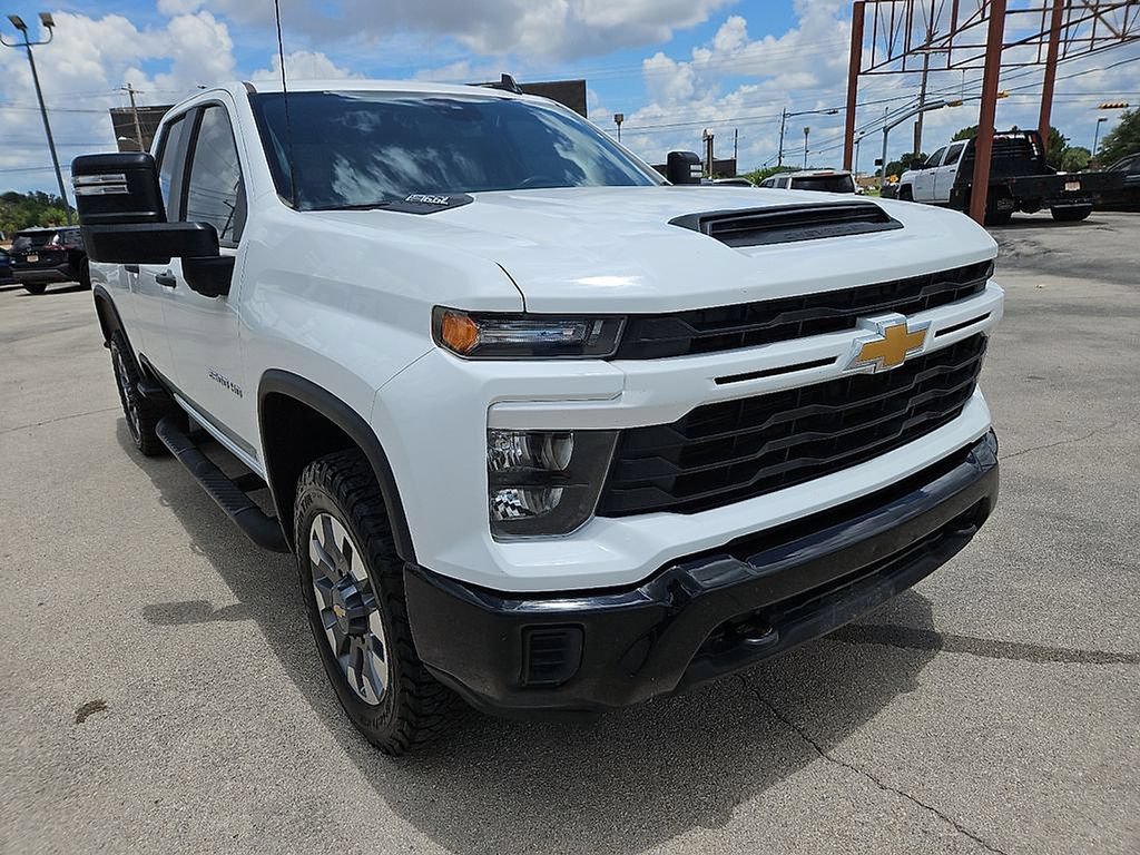 Used 2024 Chevrolet Silverado 2500 Custom w/ Custom Convenience Package AWD/4WD image 11