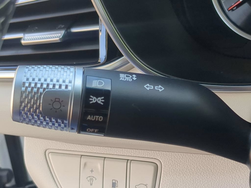 New 2025 Genesis G70 2.5T RWD image 28