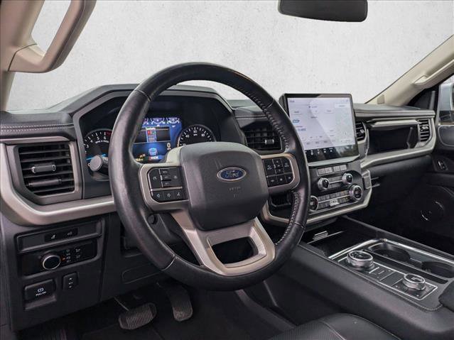 Used 2024 Ford Expedition XLT image 7