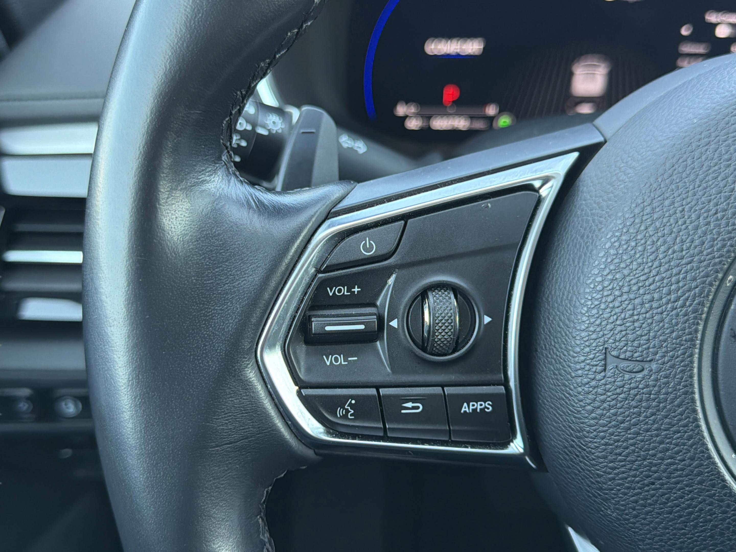 Used 2023 Acura MDX FWD w/ Technology Package image 18