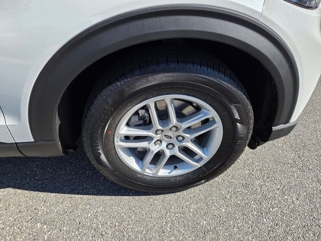 New 2026 Ford Explorer Active w/ Active Comfort Package RWD image 15