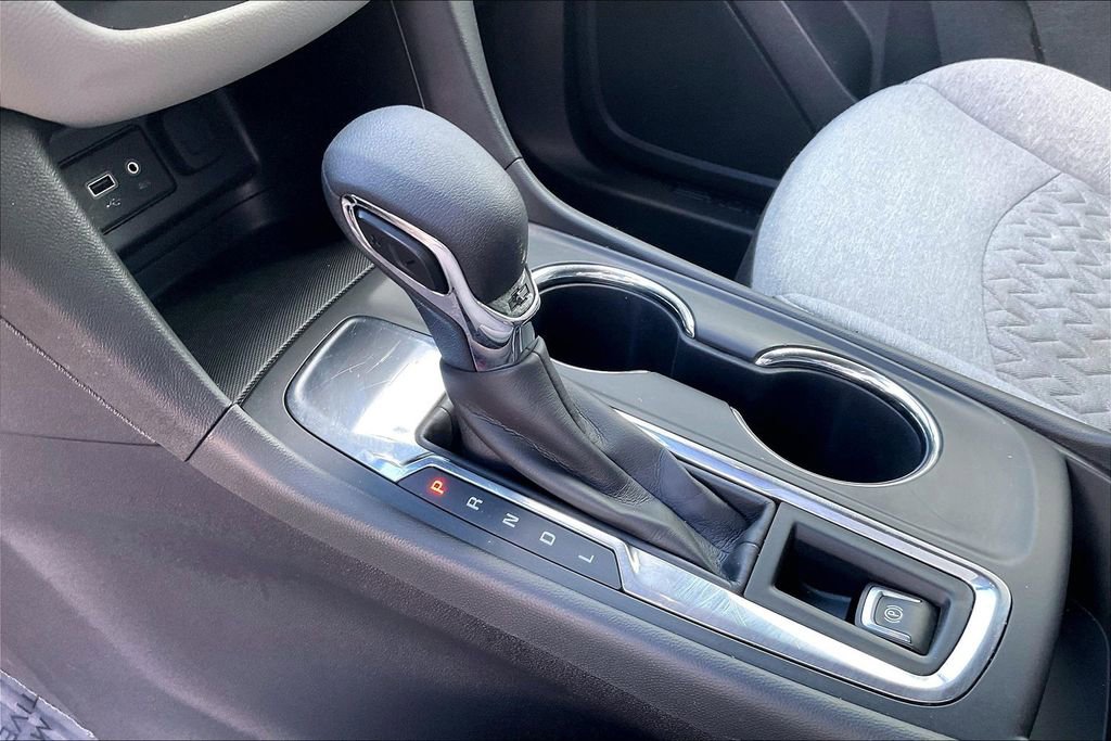 Used 2023 Chevrolet Equinox LS w/ Midnight Edition image 15