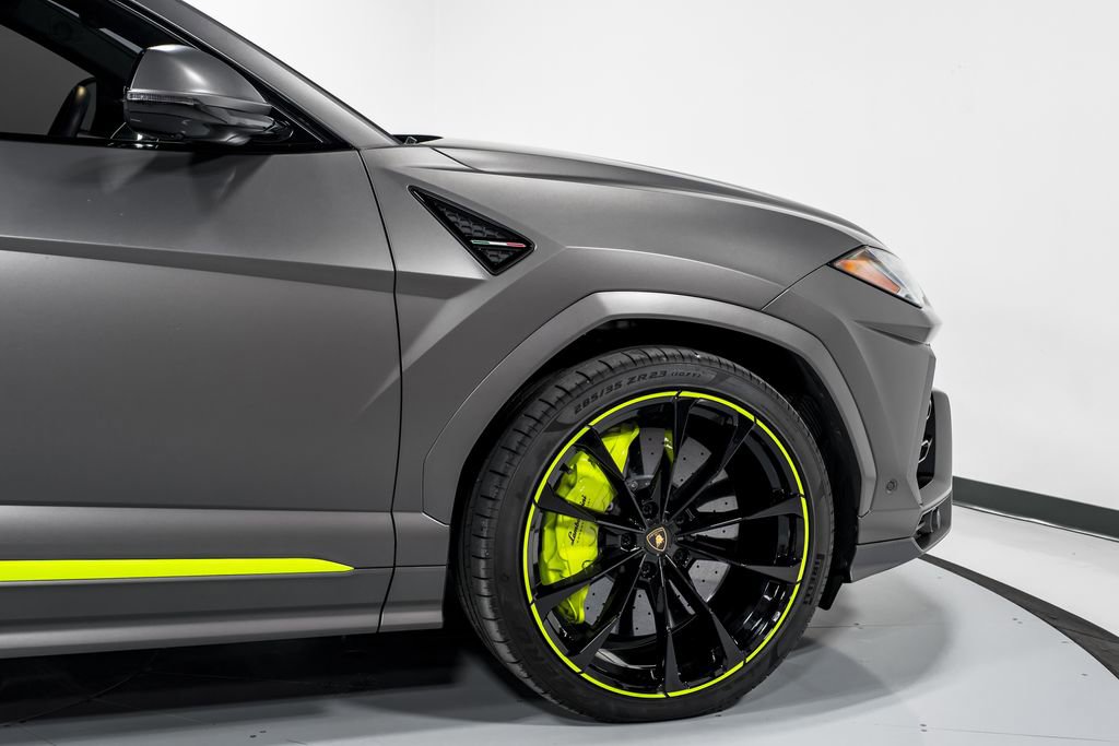 Used 2022 Lamborghini Urus AWD/4WD image 54