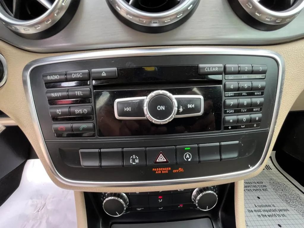 Used 2015 Mercedes-Benz GLA 250 image 24