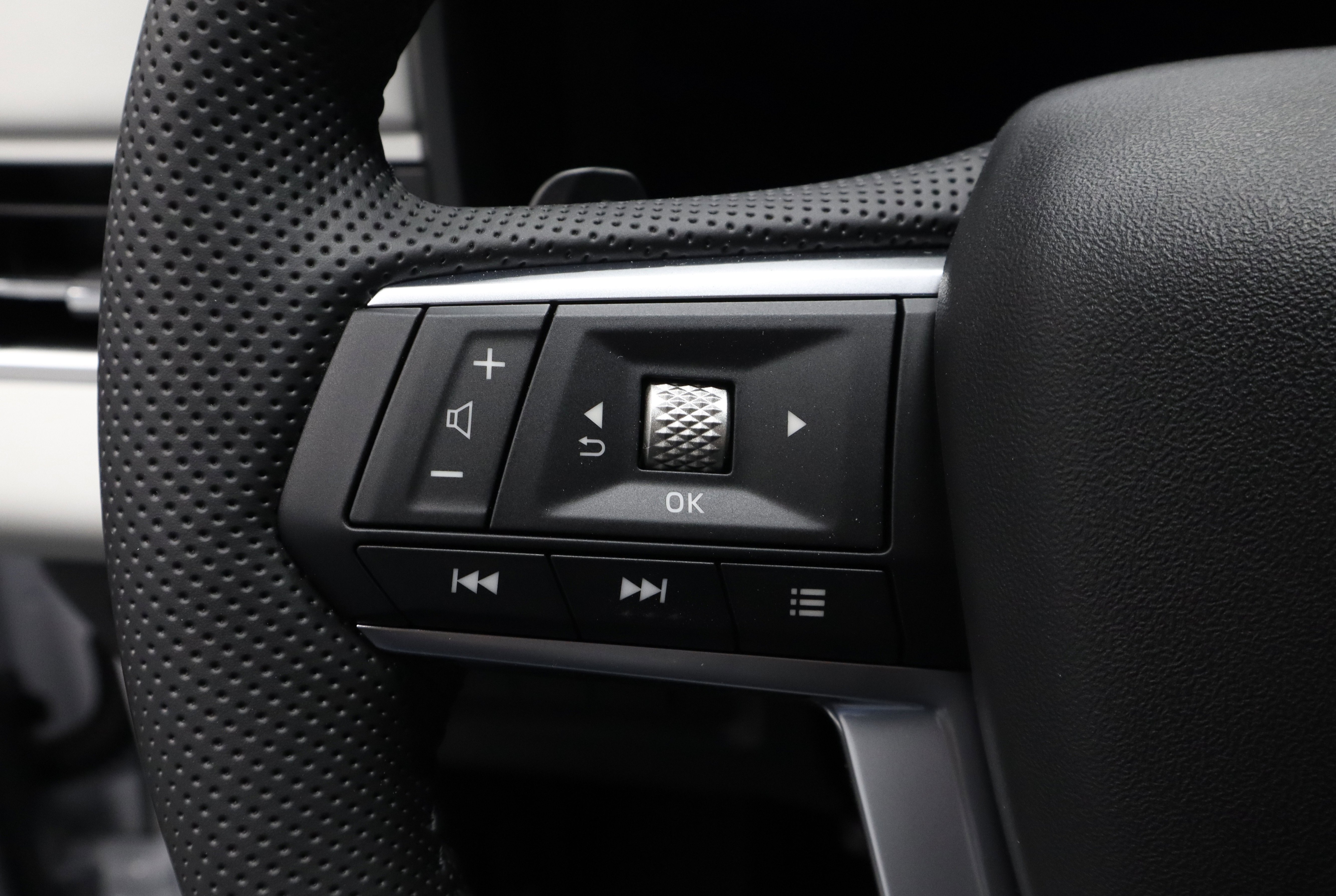 New 2026 Mitsubishi Outlander SE image 20