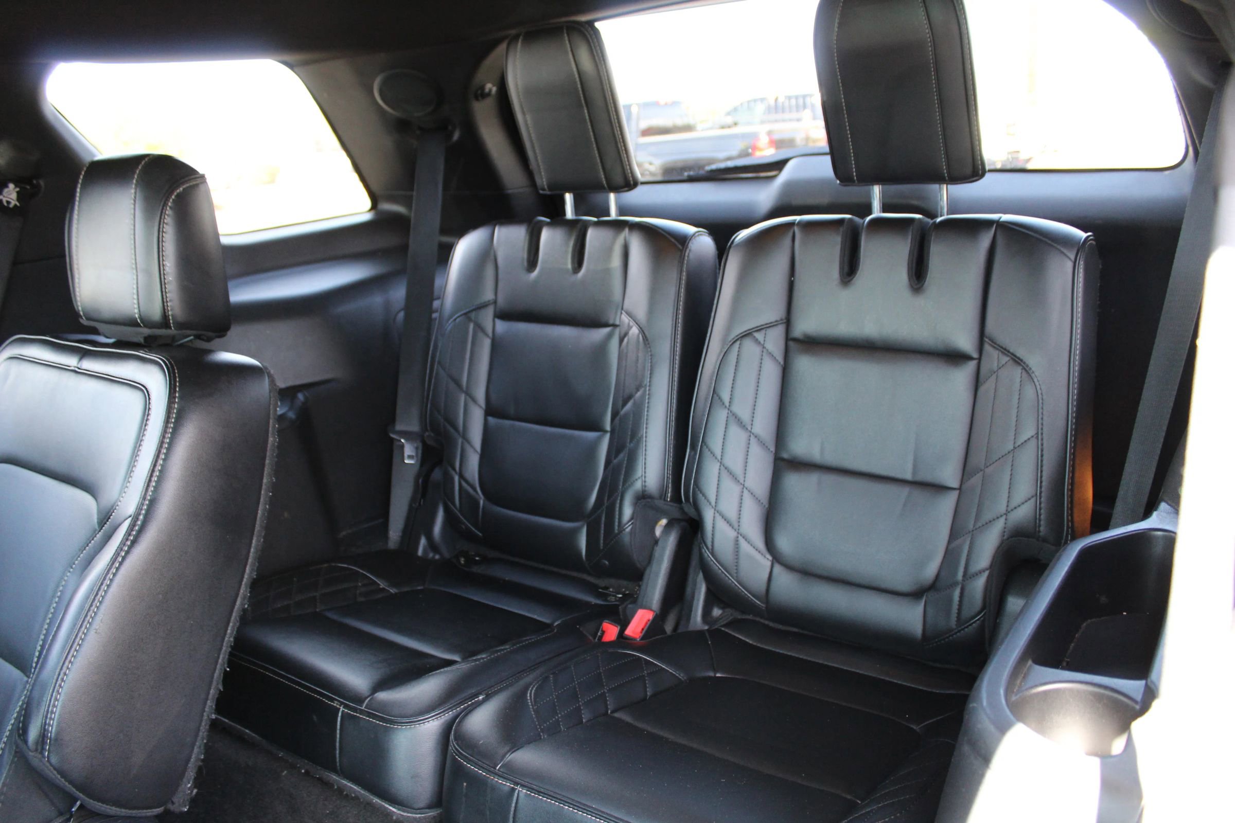Used 2016 Ford Explorer Platinum AWD/4WD image 21