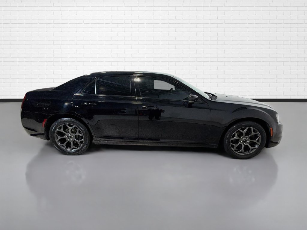 Used 2018 Chrysler 300 S w/ 300S Premium Group AWD/4WD image 8