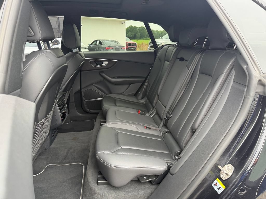 Used 2021 Audi Q8 Prestige w/ Prestige Package AWD/4WD image 33