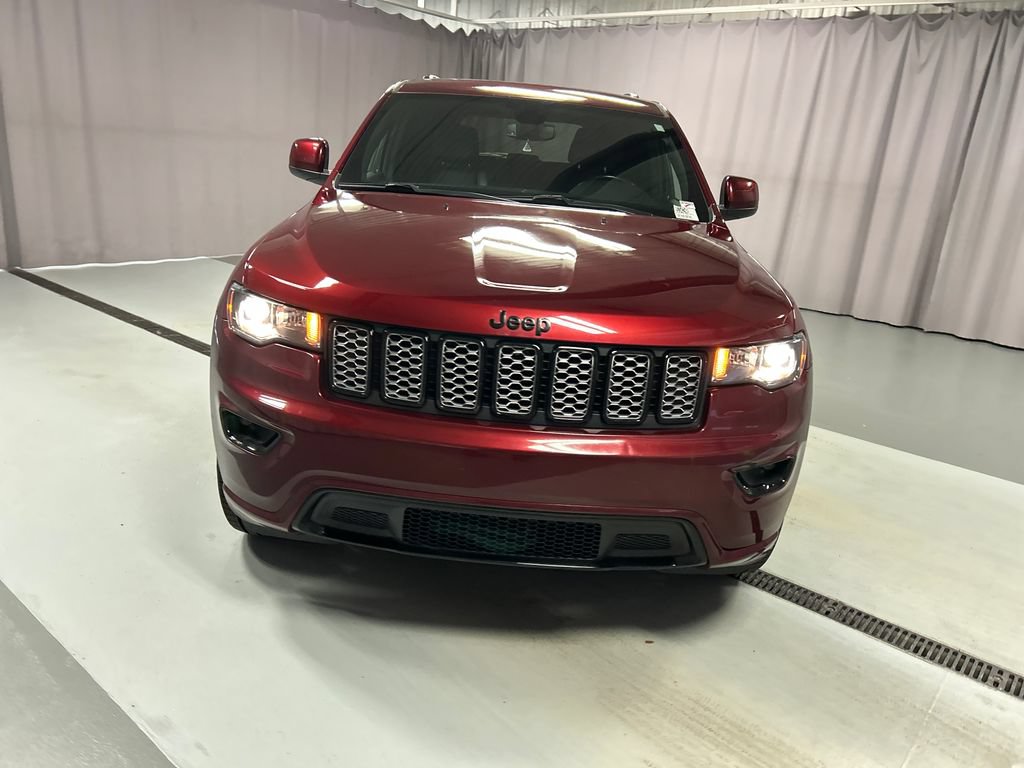 Used 2022 Jeep Grand Cherokee Laredo X AWD/4WD video 2