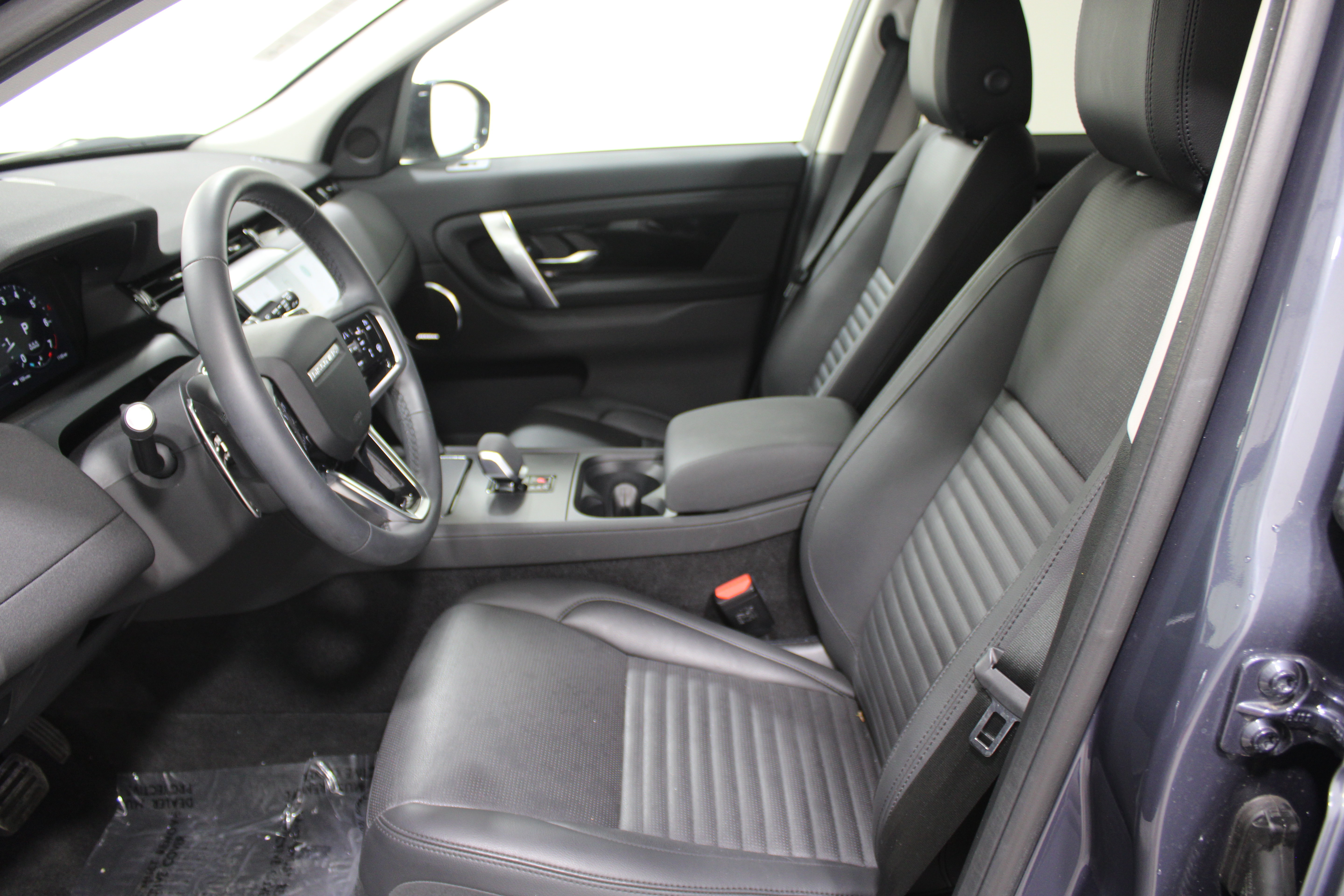 Used 2025 Land Rover Discovery Sport S AWD/4WD image 12