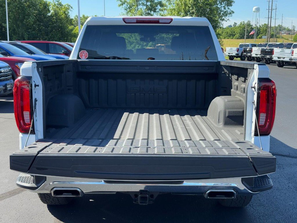 Used 2023 GMC Sierra 1500 SLT w/ SLT Premium Package AWD/4WD image 7