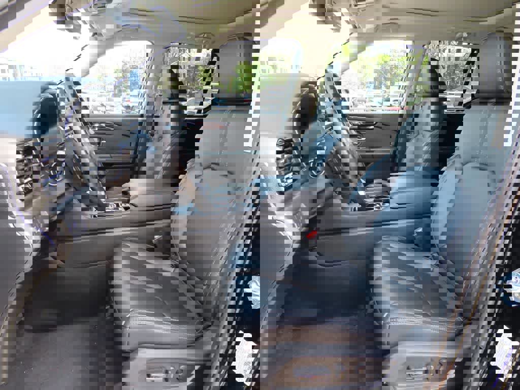 Certified 2023 Honda Pilot Touring image 14