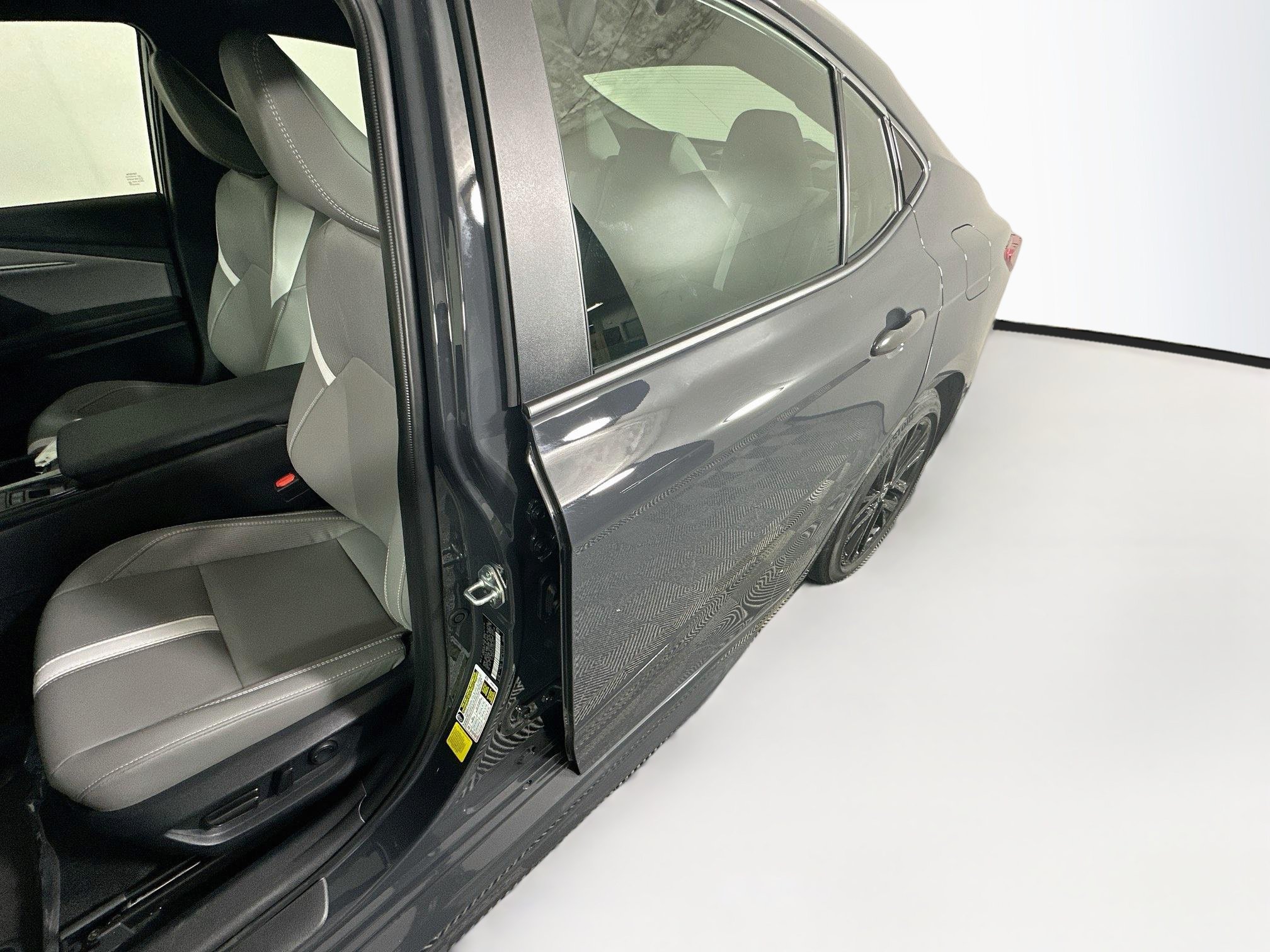 Used 2026 Toyota Camry SE FWD image 12