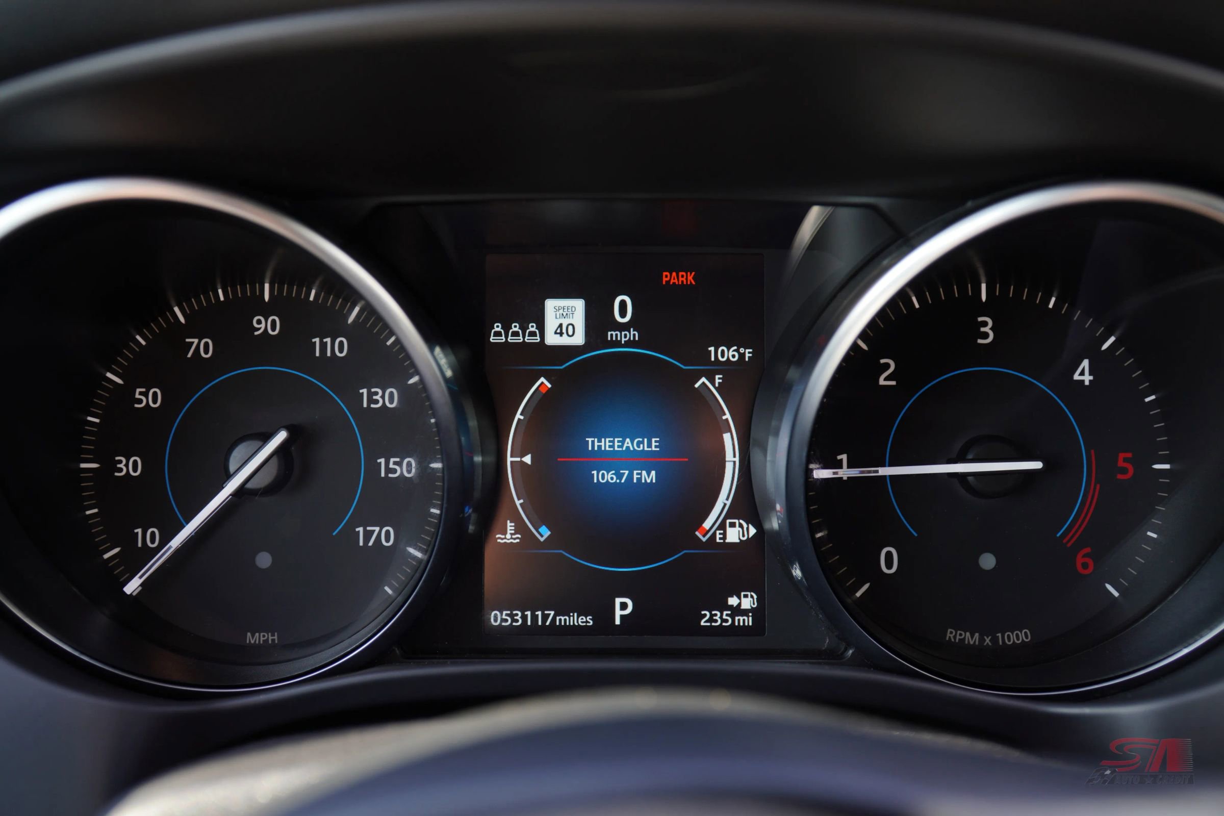 Used 2019 Jaguar F-PACE Premium image 28