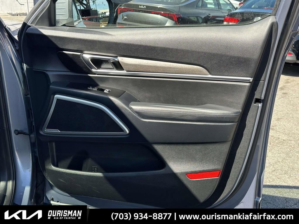Used 2020 Kia Telluride EX image 24