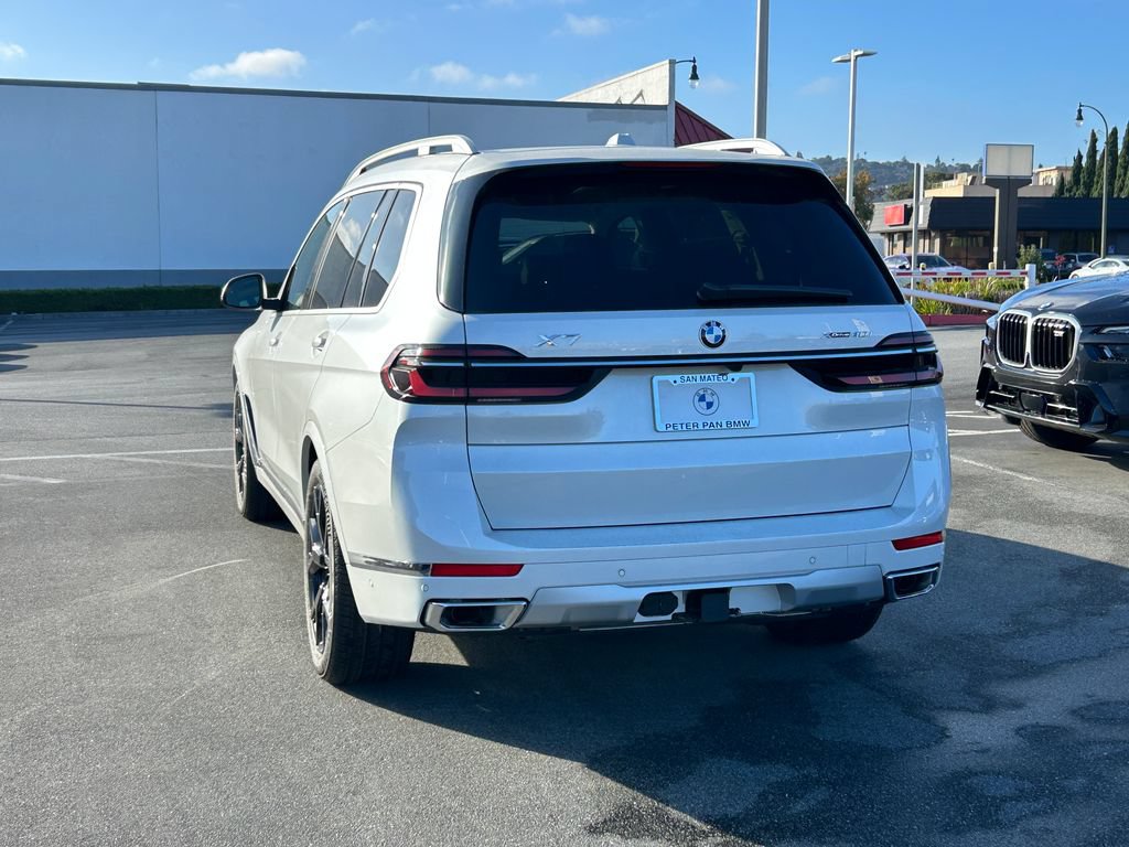 New 2027 BMW X7 xDrive40i w/ Premium Package AWD/4WD image 3