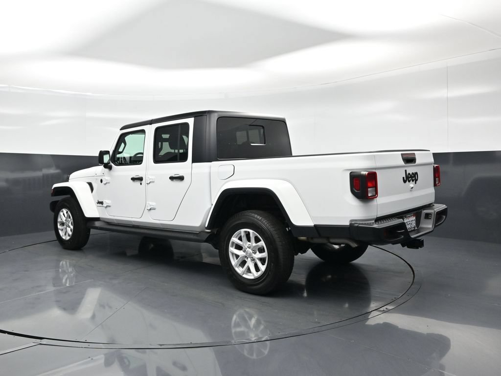 Used 2023 Jeep Gladiator Sport AWD/4WD image 7