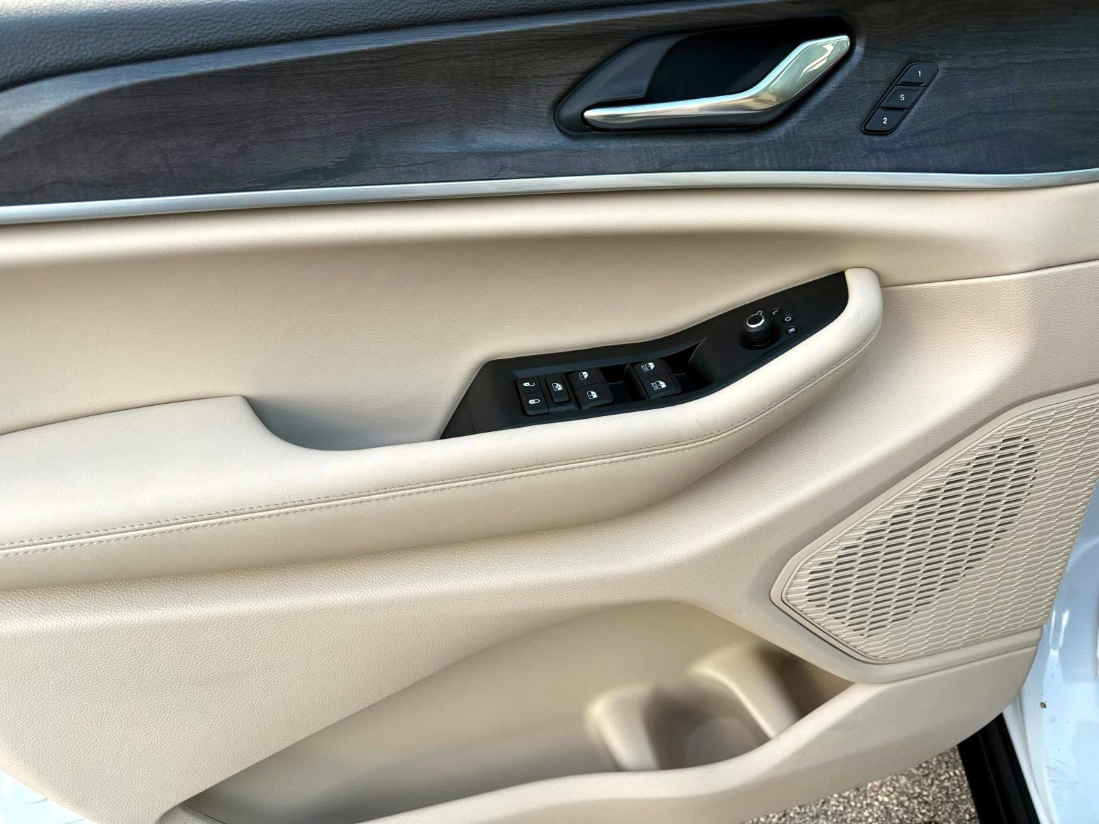 New 2025 Jeep Grand Cherokee Limited image 8