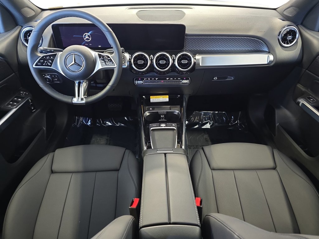 New 2026 Mercedes-Benz GLB 250 image 9