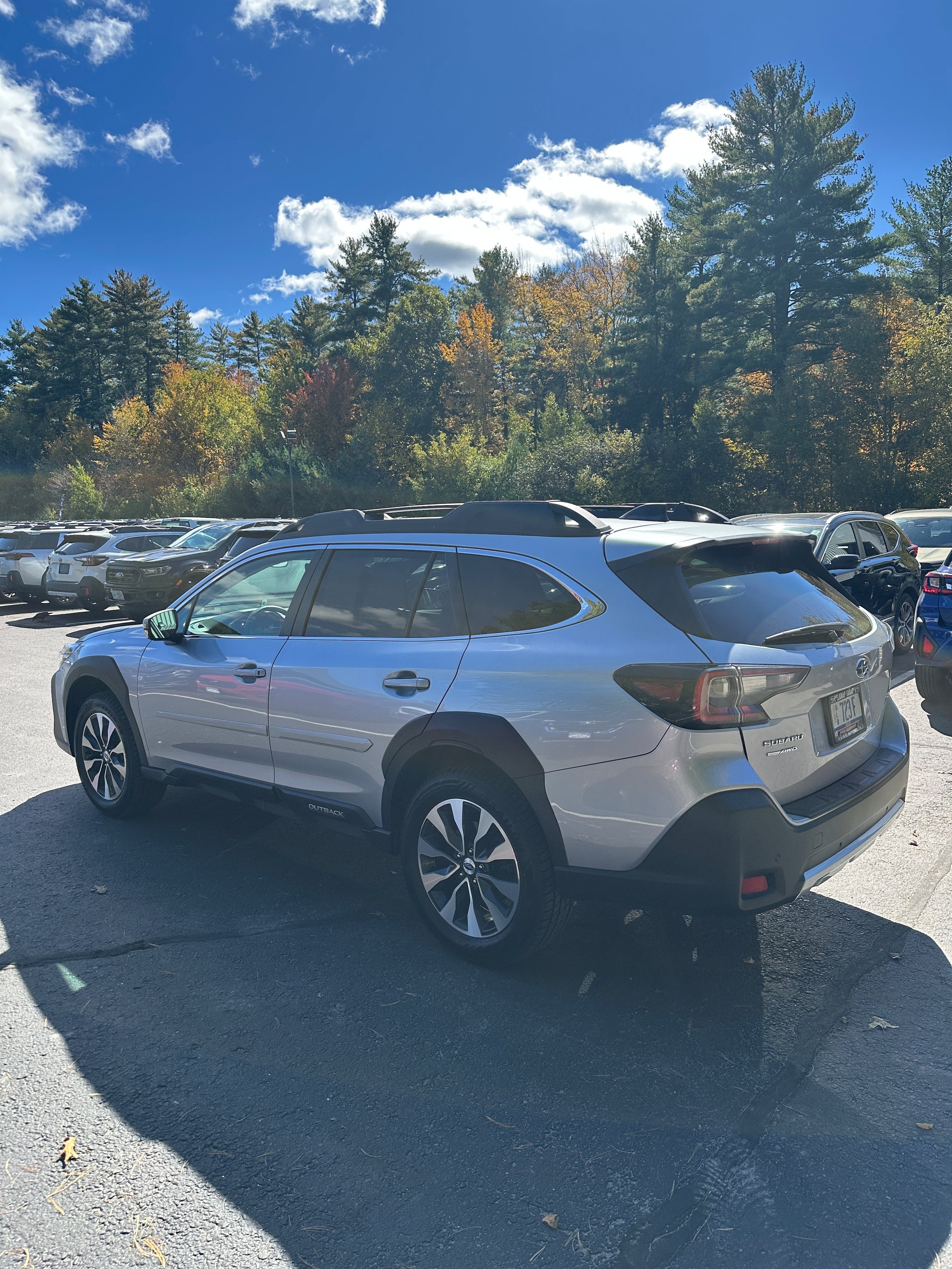 Used 2025 Subaru Outback Limited AWD/4WD image 10