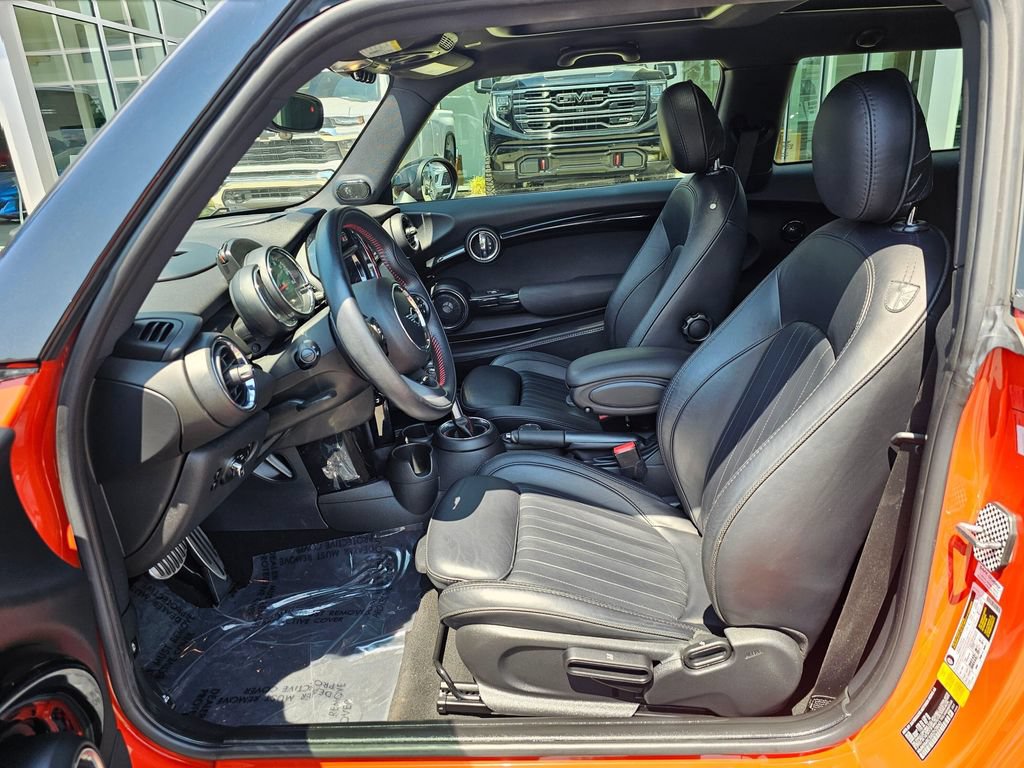 Used 2019 MINI Cooper John Cooper Works w/ Signature Upholstery Package FWD image 18