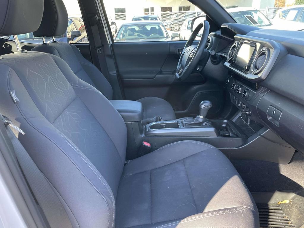 Used 2018 Toyota Tacoma TRD Sport image 42