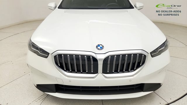 Used 2024 BMW 530i w/ Premium Package RWD image 23