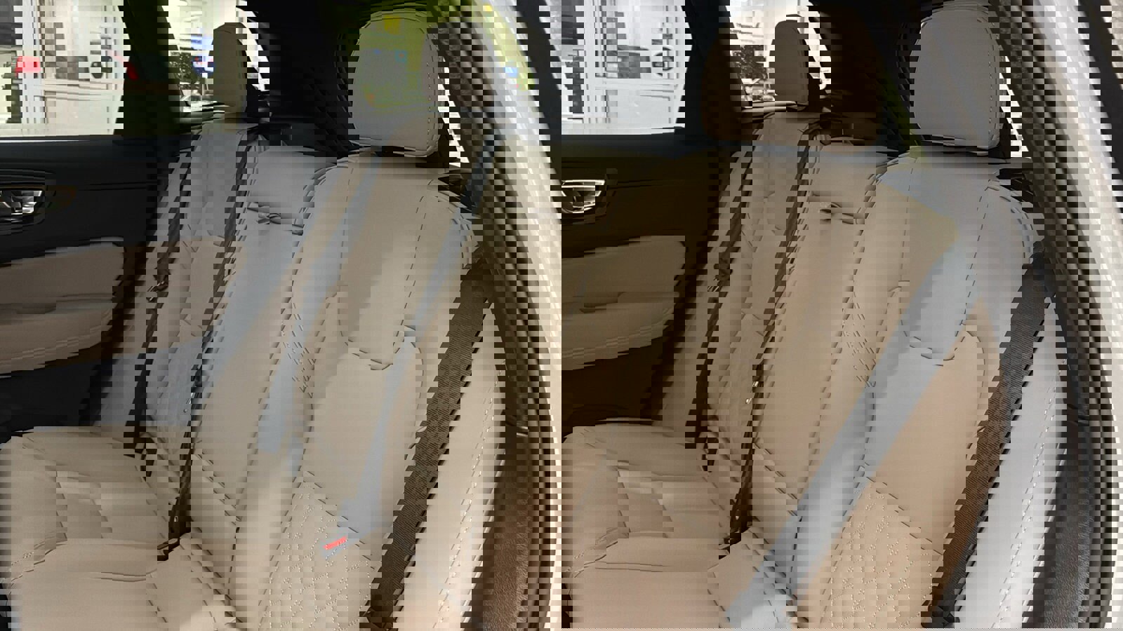 New 2026 Volvo XC60 T8 Plus w/ Protection Package Premier image 26