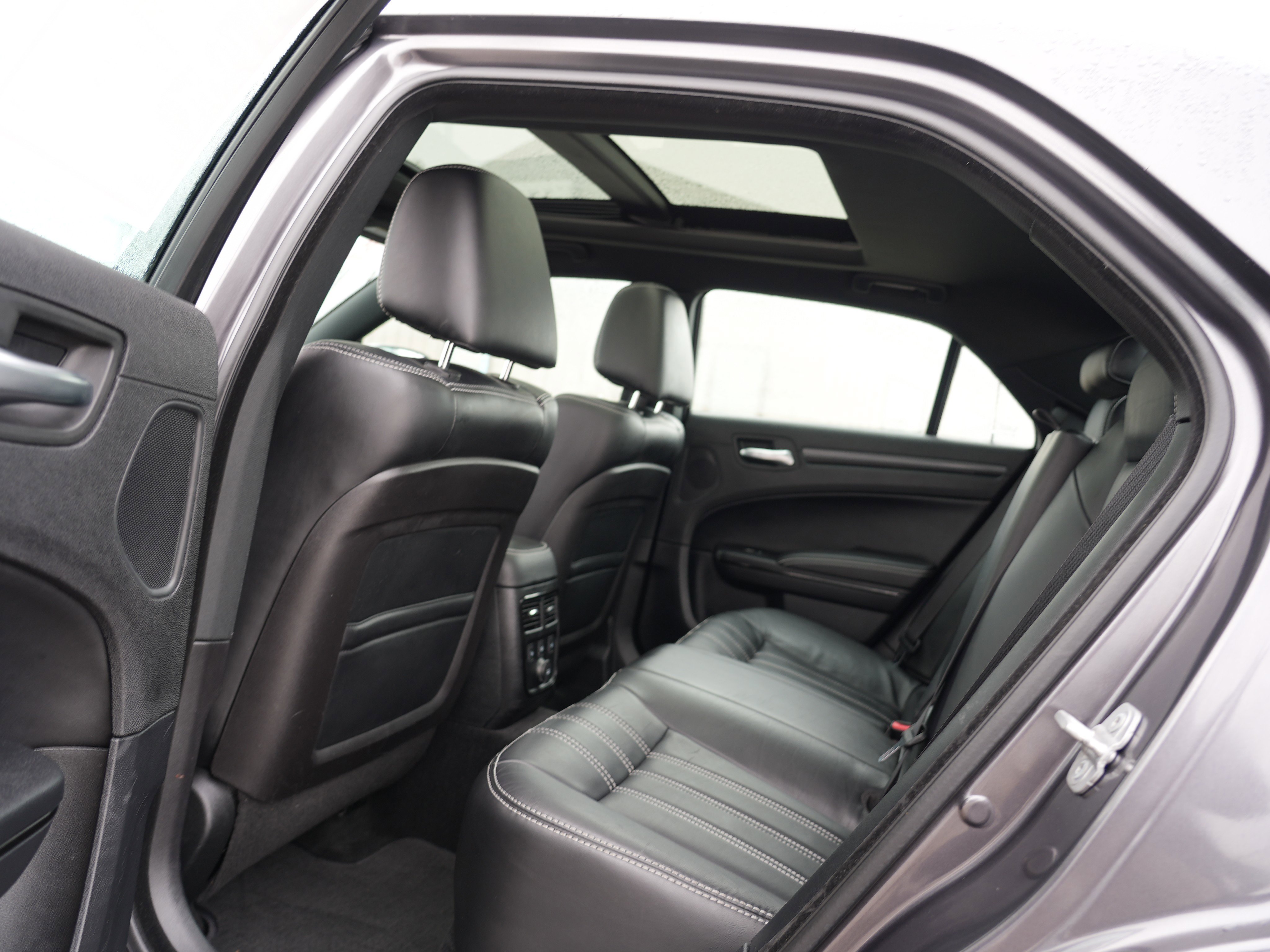 Used 2013 Chrysler 300 S w/ Luxury Group image 18