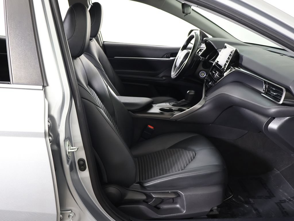Used 2022 Toyota Camry SE FWD image 28