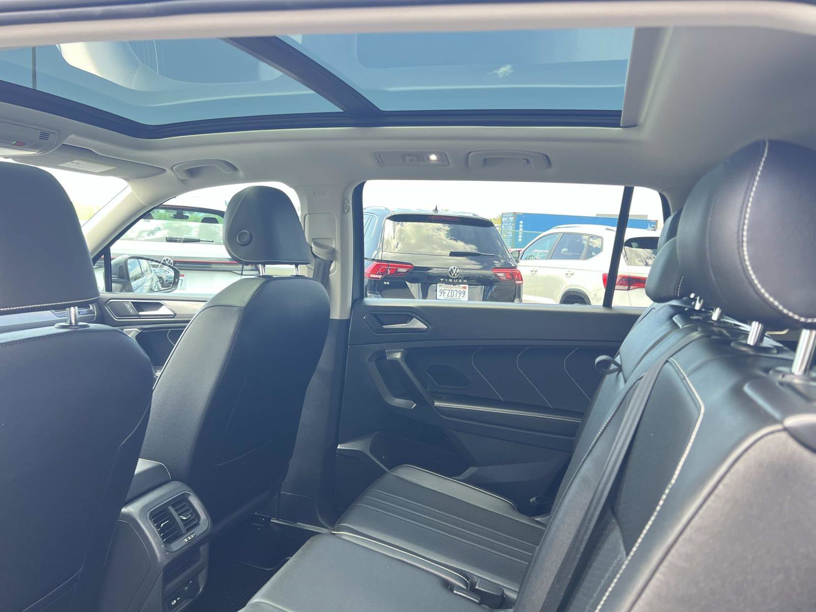 Certified 2023 Volkswagen Tiguan SE w/ Panoramic Sunroof Package FWD image 22