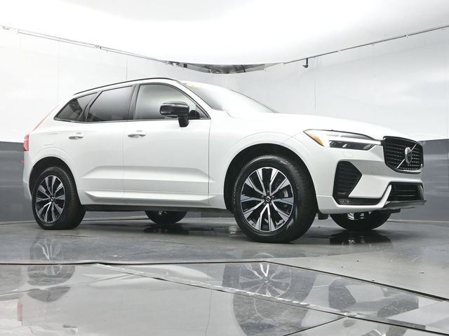 Used 2024 Volvo XC60 B5 Core image 41