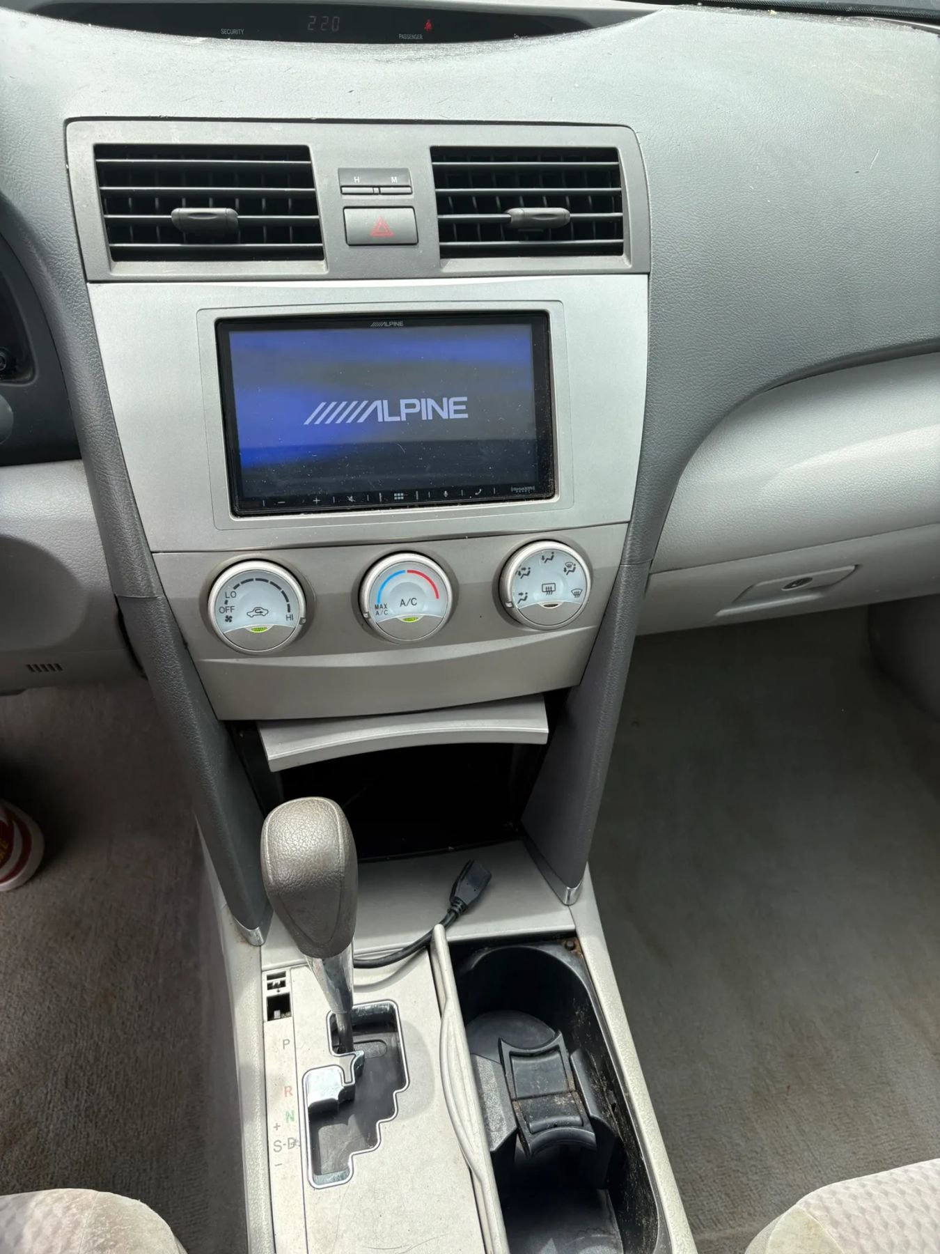 Used 2011 Toyota Camry LE w/ LE Extra-Value Pkg image 10