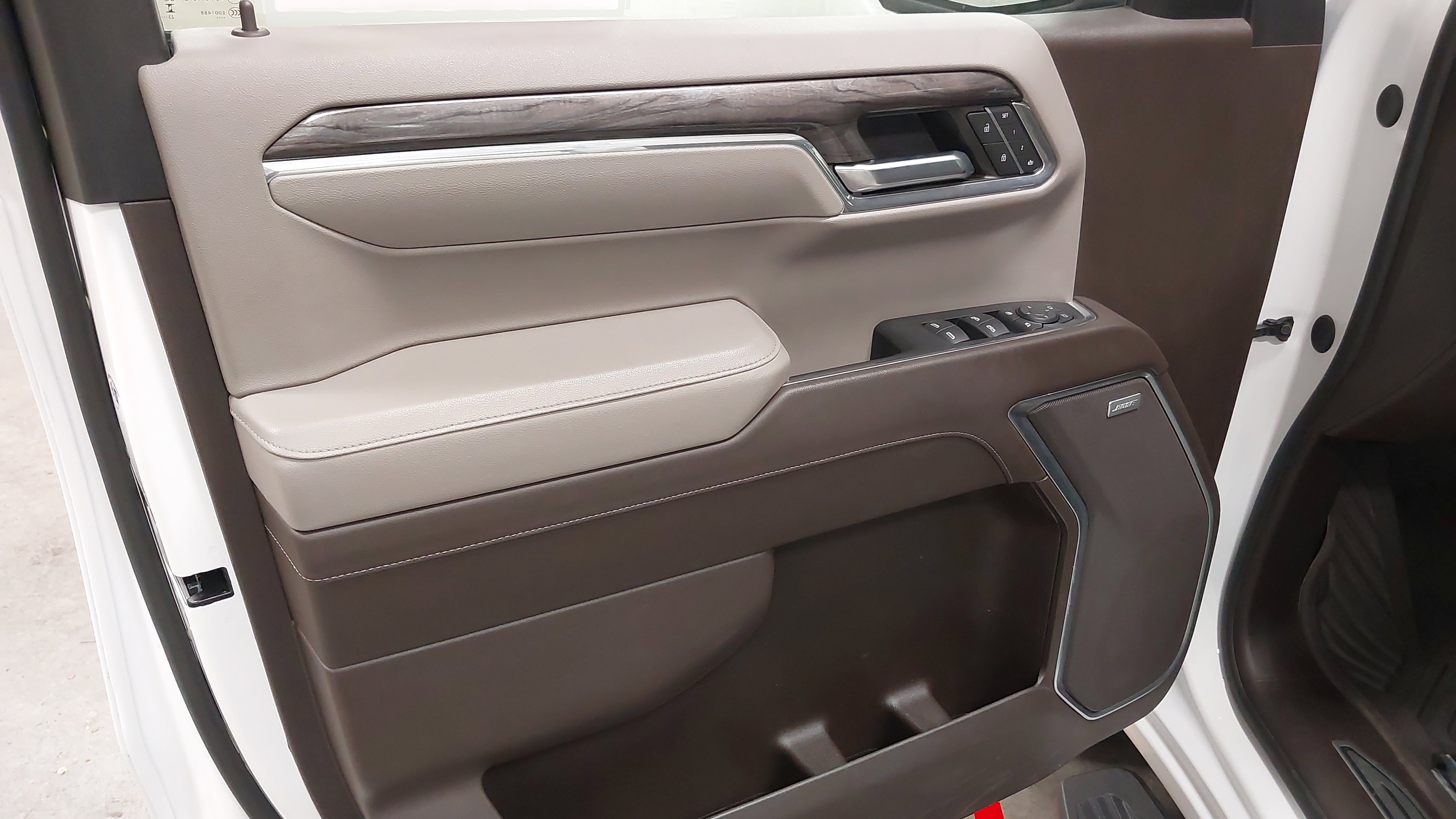 Used 2024 Chevrolet Silverado 1500 LTZ w/ Z71 Off-Road Package image 24