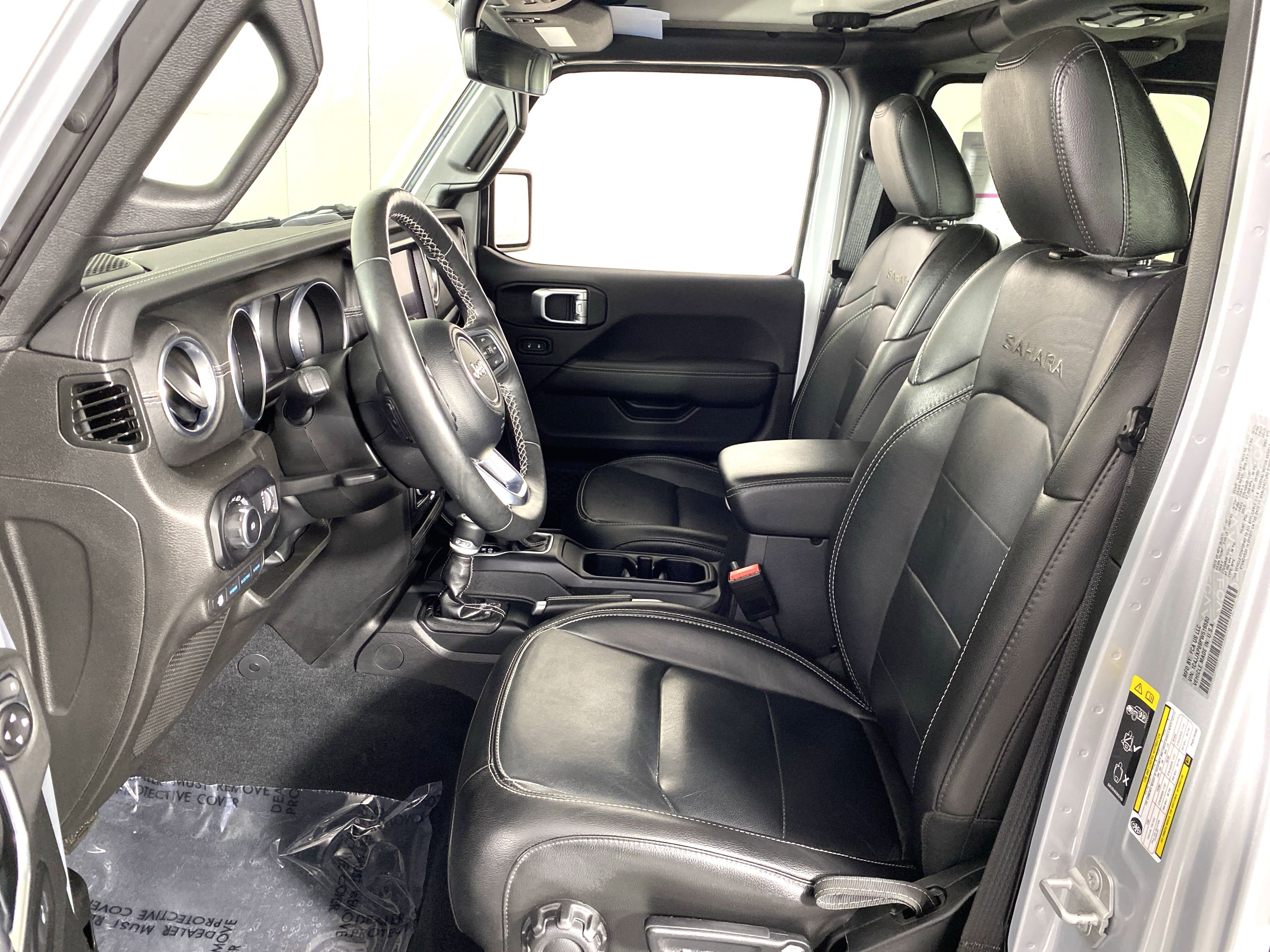 Used 2023 Jeep Wrangler Sahara w/ Cold Weather Group image 18