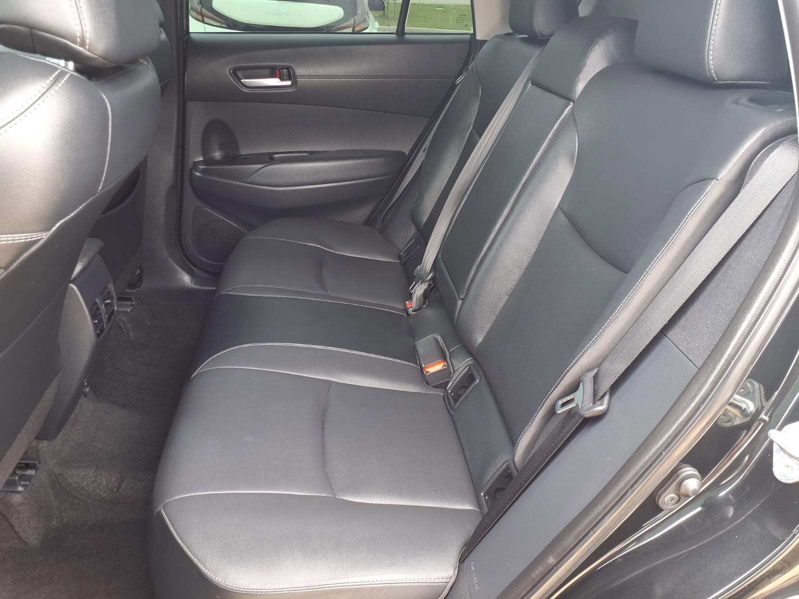 Used 2022 Toyota Corolla Cross XLE w/ Convenience Package FWD image 25