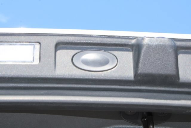 Used 2025 Rivian R1S Adventure AWD/4WD image 49