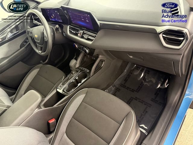 Used 2025 Chevrolet TrailBlazer LT AWD/4WD image 21