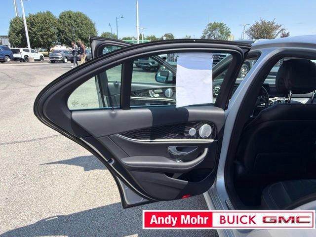 Used 2018 Mercedes-Benz E 300 4MATIC image 25
