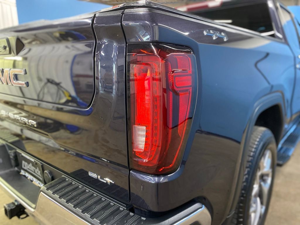 Used 2022 GMC Sierra 1500 SLT w/ SLT Convenience Package AWD/4WD image 13